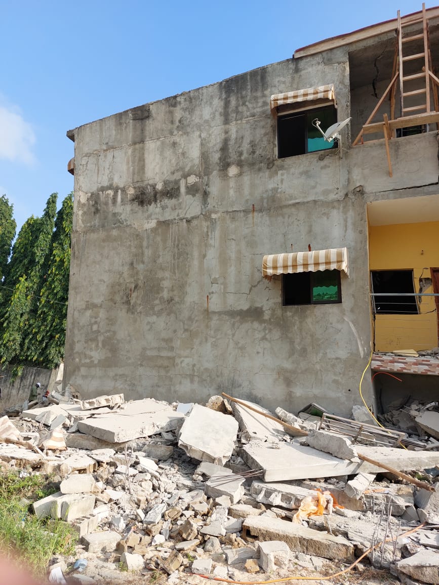 Effondrement d'un immeuble à Angré 8ème tranche - photo 8