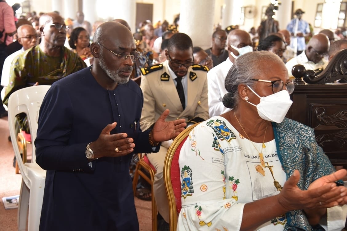 MESSE D'ACTION DE GRACE DE MGR JEAN SYLVAIN MAMBE DANS SA VILLE NATALE   - photo 6