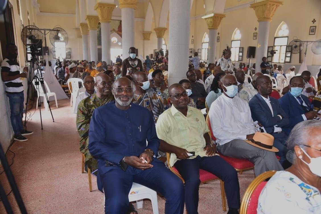 MESSE D'ACTION DE GRACE DE MGR JEAN SYLVAIN MAMBE DANS SA VILLE NATALE   - photo 8
