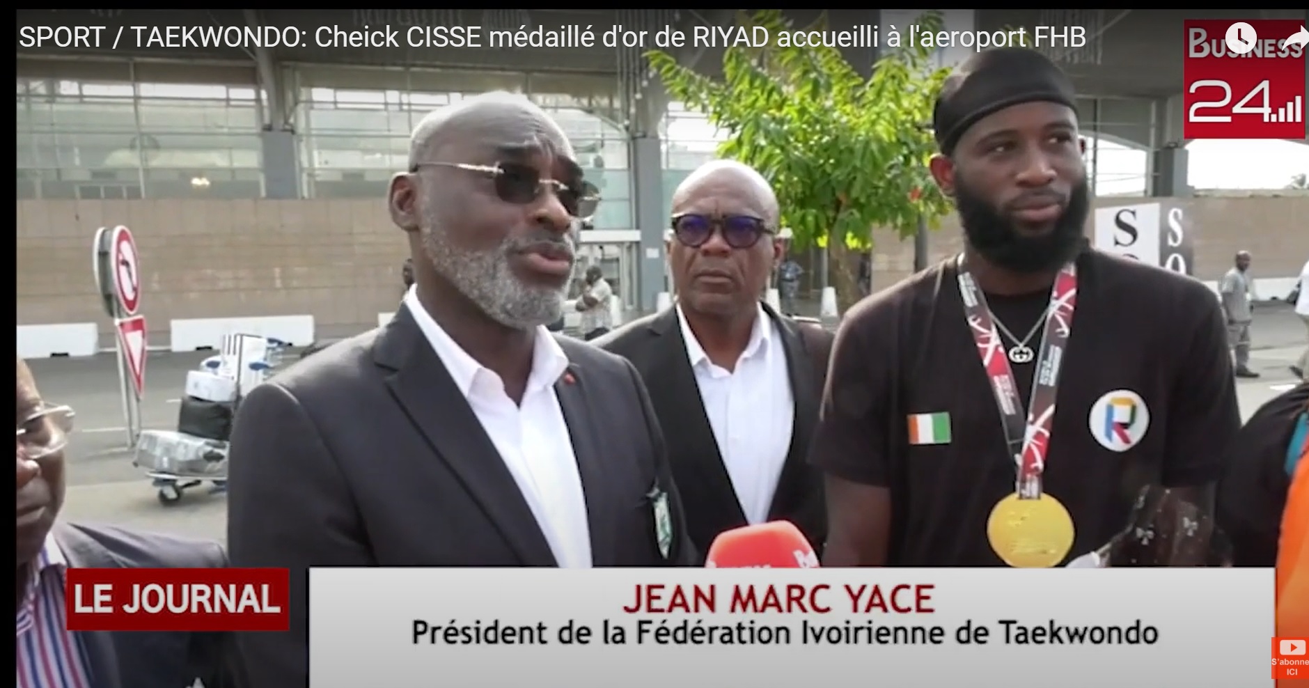 Fédération ivoirienne de   Taekwondo 
Le président Jean-Marc Yacé accueille les médaillés de l'Open